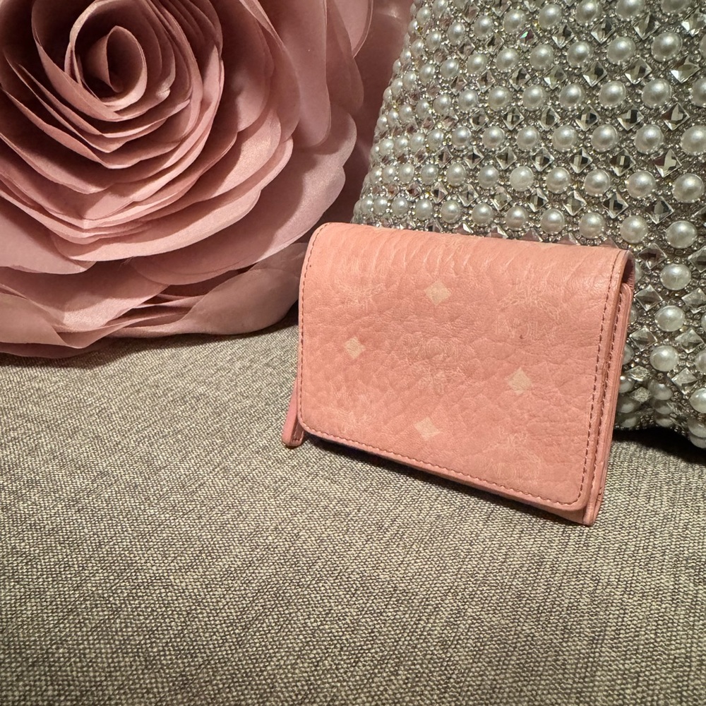 Elegant Pink Women's Wallet